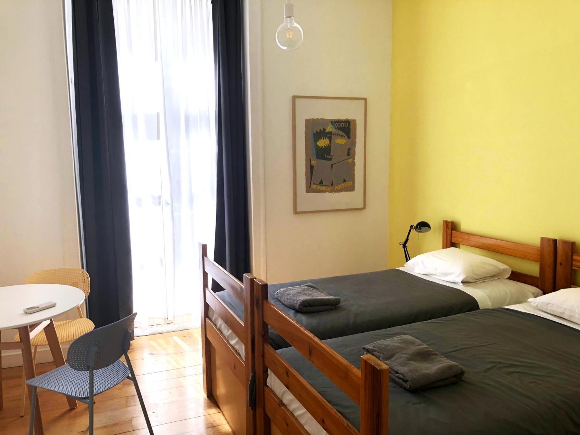Living Lounge Hostel